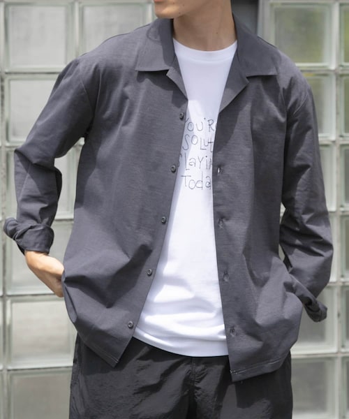 ITEMS URBANRESEARCH（アイテムズ アーバンリサーチ）の「ペーパータッチオープンカラーシャツ（シャツ/ブラウス・メンズ・GRY/KHK/BLK・M/L）」の2枚目の写真