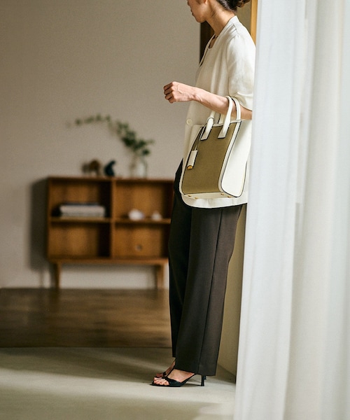 ROPE'（ロペ）の「【E'POR】 I BAG Medium（キャンバスコンビ縦型トートバッグ）（ハンドバッグ・レディース・ブラック系/オフホワイト・F）」の15枚目の写真