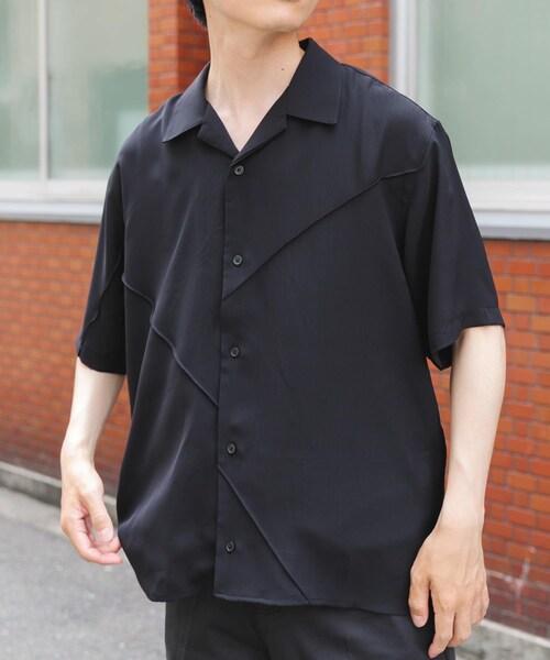 ITEMS URBANRESEARCH(アイテムズ アーバンリサーチ)の「パネルピンタックオープンカラー半袖シャツ(シャツ/ブラウス・メンズ・OFF/BLK・M/L)」の2枚目の写真