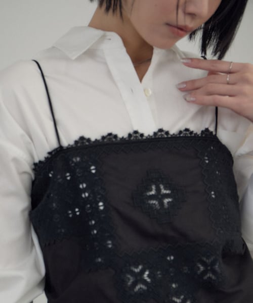 ADAM ET ROPE'（アダムエロペ）の「クロスレースマルチキャミソール（キャミソール・レディース・ブラック/オフホワイト・F）」の10枚目の写真