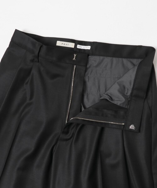 URBAN RESEARCH(アーバンリサーチ)の「FUJI WOOL SILK TWO TUCK SLACKS(その他パンツ・メンズ・BLACK・5/6)」の4枚目の写真
