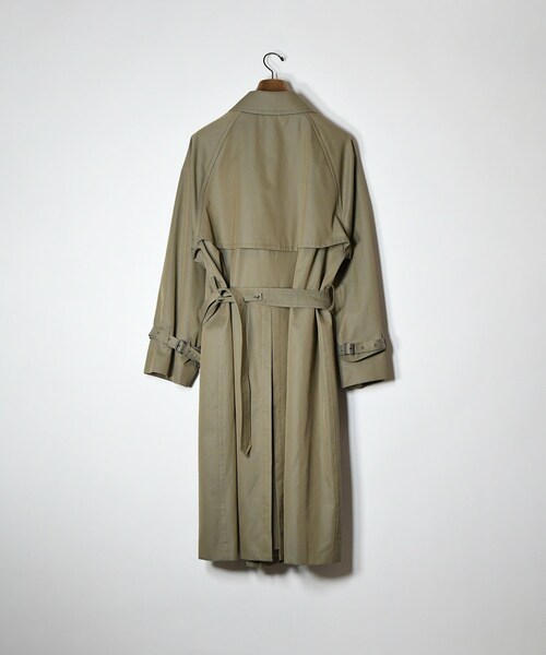 ADAM ET ROPE'(アダムエロペ)の「【blurhms】Gabardine Double Belt Trench Coat(トレンチコート・メンズ・オリーブ・2/3)」の4枚目の写真