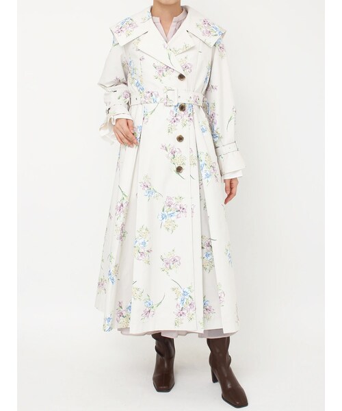 dazzlin（ダズリン）の「ビッグカラーフリルスリーブトレンチコート（トレンチコート・レディース・ピンク/ネイビー/ベージュ・F）」の4枚目の写真