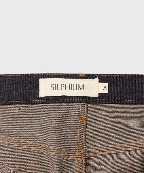 ADAM ET ROPE'(アダムエロペ)の「【SILPHIUM/シルフィウム】CORE DENIM(デニムパンツ・メンズ・ブラック/ネイビー・30/32/34)」の15枚目の写真