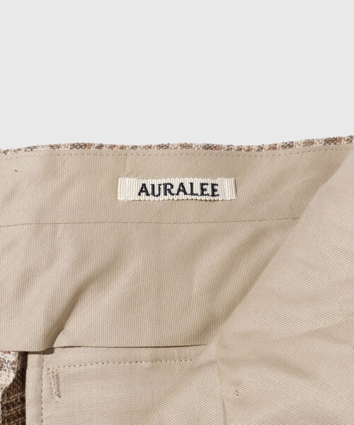 ADAM ET ROPE'(アダムエロペ)の「【AURALEE/オーラリー】SILK LINEN NEP CHECK SLACKS(スラックス・メンズ・ベージュ・3/4)」の10枚目の写真