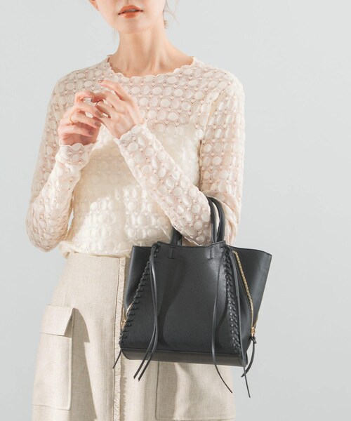 URBAN RESEARCH ROSSO（アーバンリサーチロッソ）の「サイドジップミニトート（ショルダーバッグ・レディース・BLACK/GREIGE/WHITE・-）」の2枚目の写真