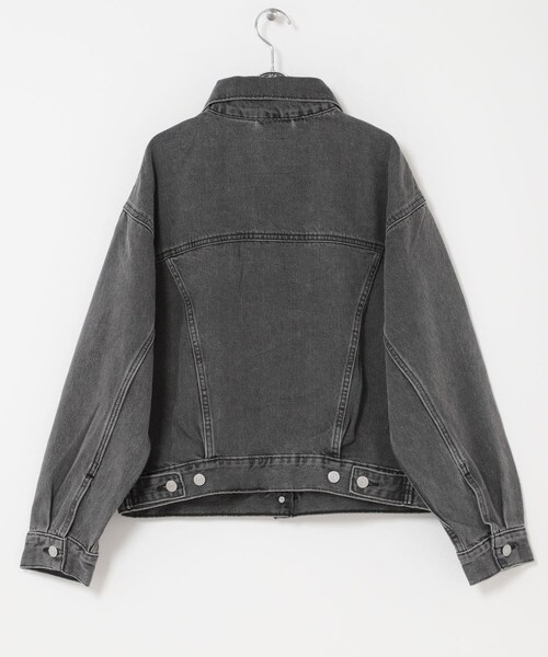 URBAN RESEARCH DOORS（アーバンリサーチドアーズ）の「LEVI’S　90S トラッカー（デニムジャケット・レディース・ライトブルー/ブラック・S）」の11枚目の写真