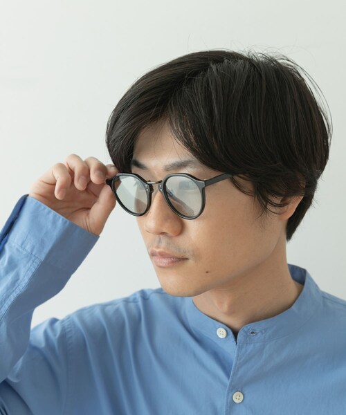 URBAN RESEARCH DOORS（アーバンリサーチドアーズ）の「クラウンパント(調光&偏光レンズ)（メガネ・メンズ・BLK/BLUE/BLK/SMOKE/BLK/GRN・-）」の14枚目の写真