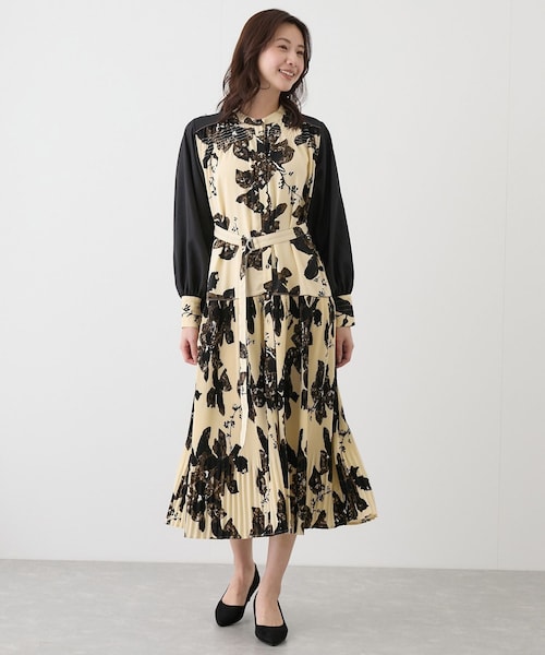 Jayro（ジャイロ）の「プリーツアソートワンピース（ワンピース・レディース・ブラック/キナリ・M）」の9枚目の写真