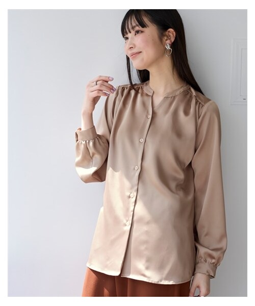 nissen（ニッセン）の「＜大きいサイズ＞サテンスキッパーギャザーシャツ（防しわ）（シャツ/ブラウス・レディース・ラテピンク/グレージュ/ネイビー/カーキ・L/LL/3L/4L/5L/6L/8L/10L）」の15枚目の写真