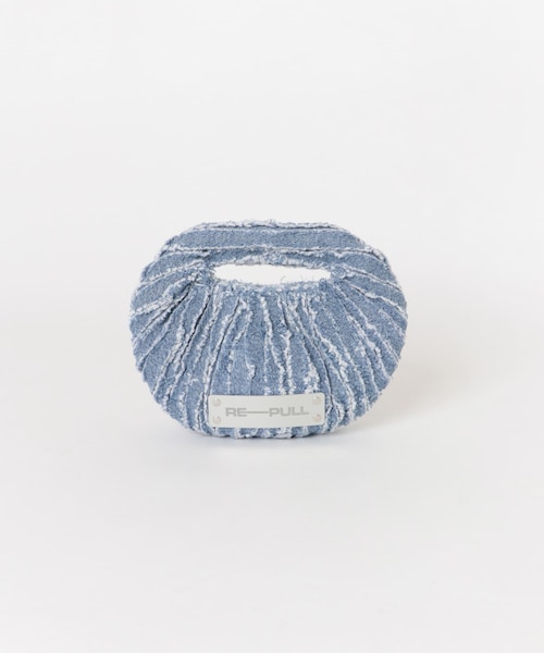 URBAN RESEARCH(アーバンリサーチ)の「RE PULL CLAMP DENIM MINI BAG(ハンドバッグ・レディース・BLUE DENIM・-)」の1枚目の写真