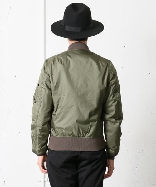 URBAN RESEARCH DOORS（アーバンリサーチドアーズ）の「ALPHA　ALPHA別注 MA-1（ミリタリージャケット・メンズ・NAVY/GREEN・M/L）」の17枚目の写真