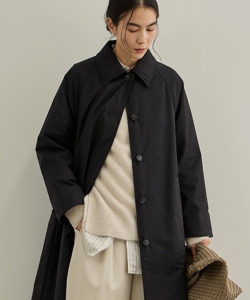 ADAM ET ROPE'(アダムエロペ)の「FURLO DOWNバルマカンコート / 撥水ファーロダウン(ダウンジャケット/コート・レディース・ブラック/ベージュ/ブラウン・F)」の1枚目の写真