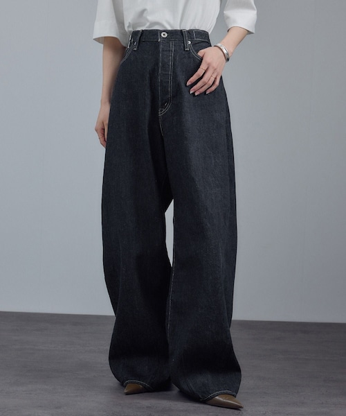 ADAM ET ROPE'（アダムエロペ）の「【KURO（クロ）】STRUCTURE デニム（デニムパンツ・レディース・ネイビー系・26/27/28/29）」の15枚目の写真