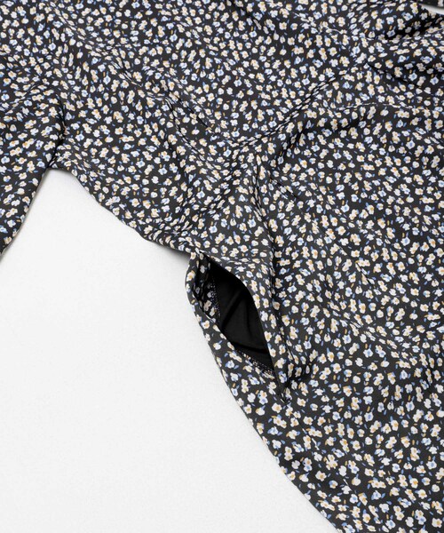 URBAN RESEARCH(アーバンリサーチ)の「フラワープリントタックデザインワンピース(ワンピース・レディース・WHITE/YELLOW・Free)」の14枚目の写真
