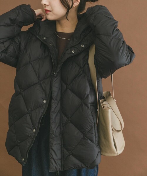 ITEMS URBANRESEARCH（アイテムズ アーバンリサーチ）の「TAION　HOOD DOWN JACKET（その他アウター・レディース・BLK/OFF/D.CHOCO・M/L/XL）」の4枚目の写真