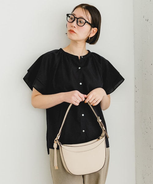 URBAN RESEARCH ROSSO（アーバンリサーチロッソ）の「リンネル8月号掲載『UR TECH』F by ROSSO　フレアスリーブブラウス（シャツ/ブラウス・レディース・NAVY/GRAY/MINT/BLUE ST/BROWN ST・FREE）」の3枚目の写真