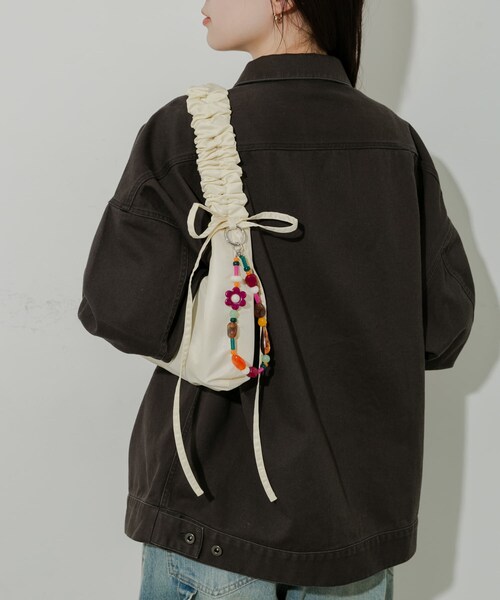 SMELLY（スメリー）の「ギャザーワンハンドルバッグ（ハンドバッグ・レディース・RED/IVO/BLK・-）」の9枚目の写真