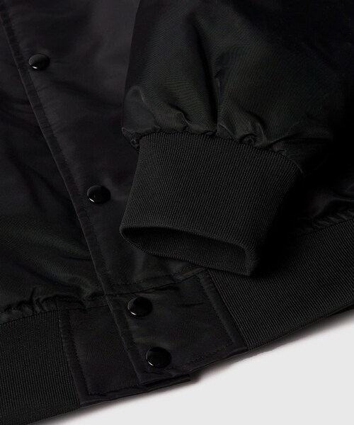 ADAM ET ROPE'（アダムエロペ）の「【by Parra/バイ・パラ】Club not 1976 satin bomber jacketq（その他アウター・メンズ・ブラック・L/M/XL）」の10枚目の写真
