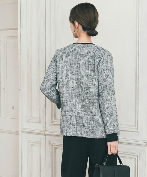 URBAN RESEARCH DOORS(アーバンリサーチドアーズ)の「ツィードVネックロングジャケット(その他アウター・レディース・OFF×BLK/NAVY・Free)」の5枚目の写真