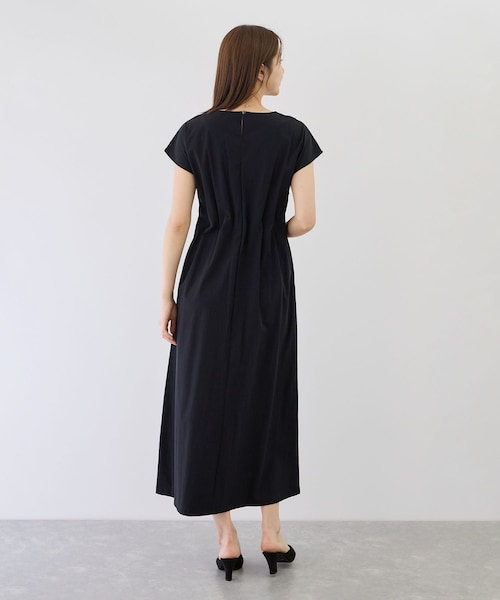 Jayro(ジャイロ)の「ラッシュガードウエストタックワンピース(ワンピース・レディース・ブラック/チャコール/ベージュ・M)」の10枚目の写真