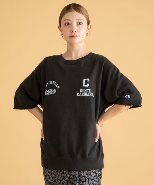 URBAN RESEARCH Sonny Label（アーバンリサーチサニーレーベル）の「『別注』Champion×Sonny Label　リバースウィーブロゴスウェットTシャツ（スウェット・レディース・オフブラック/オフグレー/ライトブルー/オートミール・M/L）」の7枚目の写真