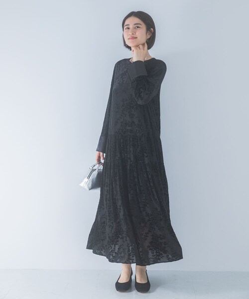 URBAN RESEARCH ROSSO（アーバンリサーチロッソ）の「『WEB/一部店舗限定』フロッキープリントティアードワンピース（ワンピース・レディース・BLACK/BROWN・Free）」の8枚目の写真