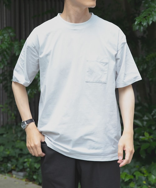 ITEMS URBANRESEARCH(アイテムズ アーバンリサーチ)の「接触冷感ハイストレッチTシャツ(シャツ/ブラウス・メンズ・CHA/WHT/NVY/BLK・M/L)」の1枚目の写真