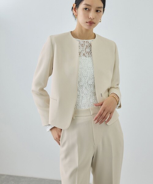 ROPE'(ロペ)の「トリアセダブルクロス クルーネックジャケット/イージーケア・セットアップ対応・26SS(ノーカラージャケット・レディース・ベージュ/ネイビー・36/38/40)」の6枚目の写真