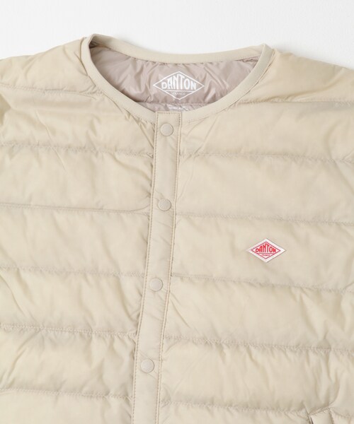 URBAN RESEARCH DOORS（アーバンリサーチドアーズ）の「DANTON　INNERDOWN CREWNECKJACKET（その他アウター・レディース・BLACK/OY.WHITE/SMOKY PINK/MUSTARD・S）」の7枚目の写真