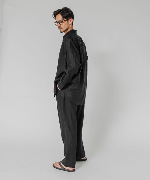 URBAN RESEARCH(アーバンリサーチ)の「LINEN WIDE EASY PANTS(その他パンツ・メンズ・BLACK/BEIGE/NAVY・M/L)」の5枚目の写真
