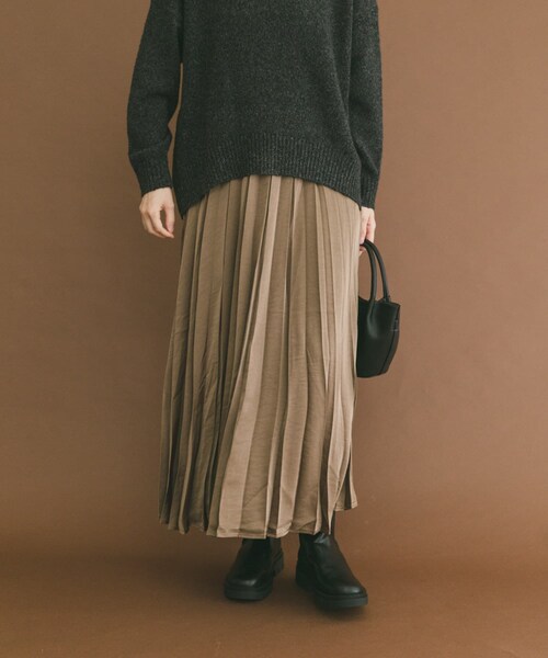 ITEMS URBANRESEARCH（アイテムズ アーバンリサーチ）の「サテンプリーツスカート（スカート・レディース・CHA/BRN/P.BEG・FREE）」の14枚目の写真