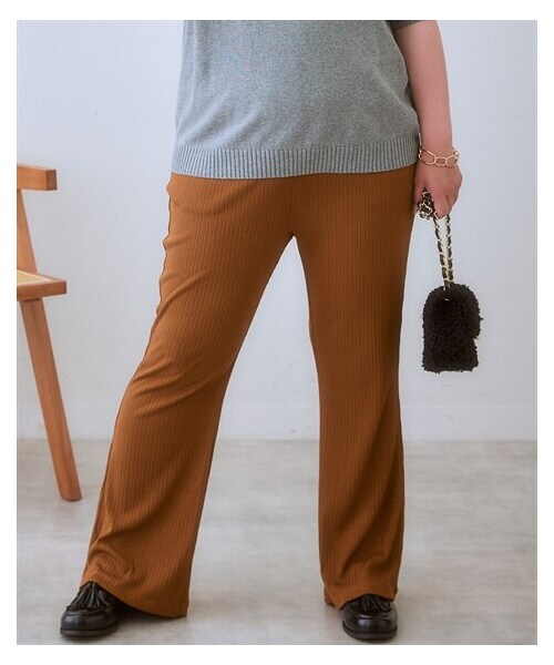 nissen（ニッセン）の「＜大きいサイズ＞くびれシルエットラクちん足長パンツ（ゆったりヒップ）（パンツ・レディース・テラコッタ/黒・L/LL/3L/4L/5L/6L/8L/10L）」の15枚目の写真