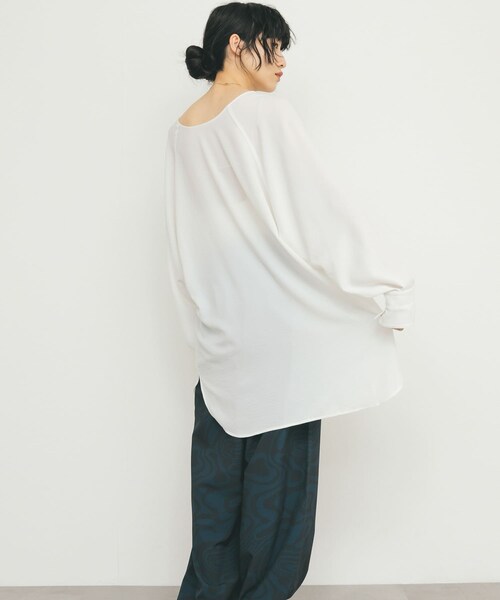 KBF（ケイビーエフ）の「2WAYスリットスリーブチュニック（チュニック・レディース・BLACK/OFF/L.GREEN・one）」の8枚目の写真