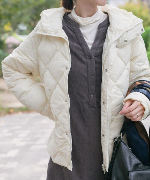 ITEMS URBANRESEARCH（アイテムズ アーバンリサーチ）の「TAION　HOOD DOWN JACKET（その他アウター・レディース・BLK/OFF/D.CHOCO・M/L/XL）」の5枚目の写真