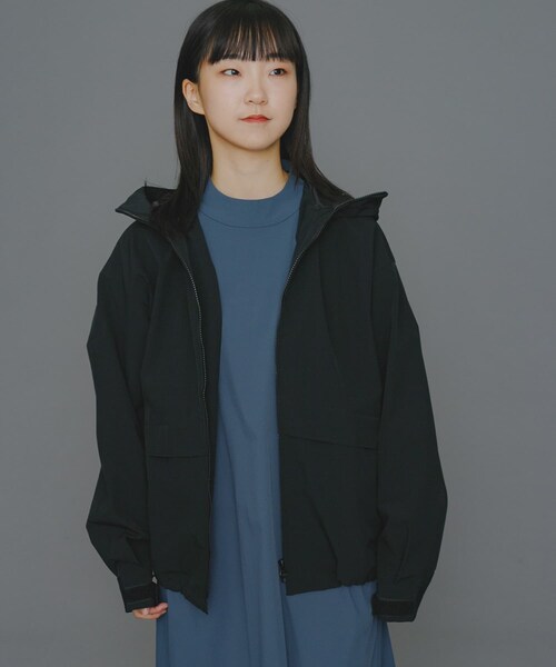 SENSE OF PLACE by URBAN RESEARCH(センスオブプレイスバイアーバンリサーチ)の「『ユニセックス』Uiscel 4WAYストレッチマウンテンパーカ(マウンテンパーカー・レディース・OLIVE/BLACK・M/L)」の5枚目の写真