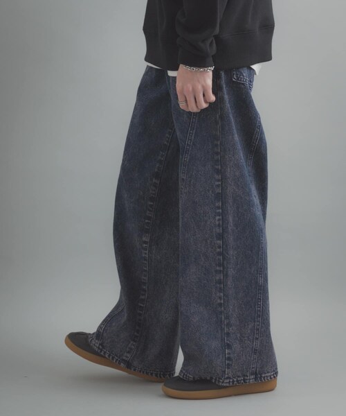 SENSE OF PLACE by URBAN RESEARCH（センスオブプレイスバイアーバンリサーチ）の「『ユニセックス』ケミカルバギーワイドデニムパンツ（デニムパンツ・メンズ・BLACK/NAVY/INDIGO・M/L）」の4枚目の写真