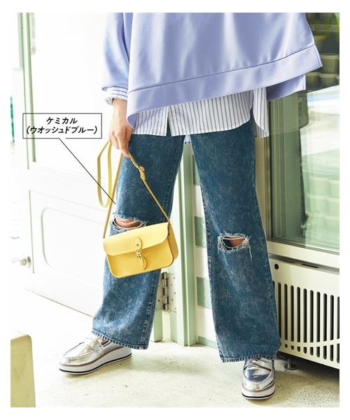 nissen（ニッセン）の「＜大きいサイズ＞ 綿100％ゆるストレートクラッシュデニムパンツ（ゆったりヒップ）（パンツ・レディース・ライトブルー/ケミカル(ウオッシュドブルー)/ケミカル(グレー)・L/LL/3L/4L/5L/6L/8L/10L）」の4枚目の写真