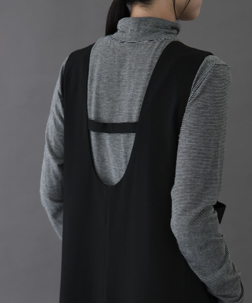 URBAN RESEARCH DOORS（アーバンリサーチドアーズ）の「FORK&SPOON　ウールライクジャンパースカート（ワンピース・レディース・BLACK/TOPCCL・1/2）」の14枚目の写真