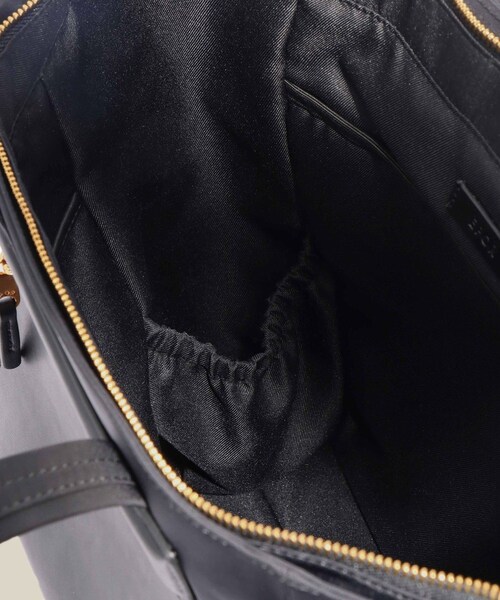 ROPE'（ロペ）の「【E'POR】【A4/PC対応・撥水・軽量】Pac Sac Tote(パックサックトート)/26SS新型（トートバッグ・レディース・ブラック・F）」の12枚目の写真