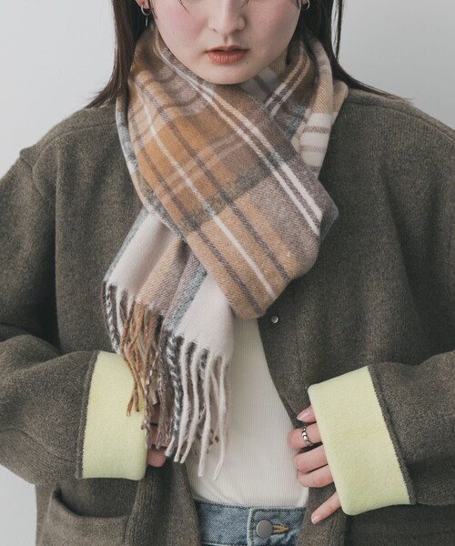 SENSE OF PLACE by URBAN RESEARCH(センスオブプレイスバイアーバンリサーチ)の「チェックフリンジストール(マフラー・レディース・BLK×GRY/BRN×BEG/RED×BRN・One)」の1枚目の写真