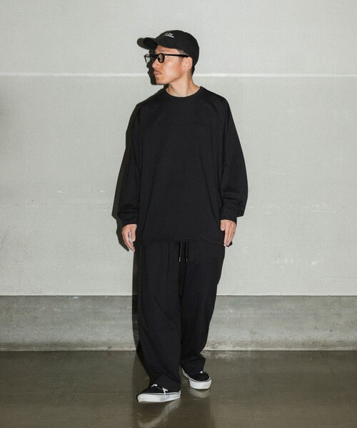URBAN RESEARCH(アーバンリサーチ)の「Wide Dad BREEZY TECH LONG-SLEEVE T-SHIRTS(Tシャツ/カットソー・メンズ・D.NAVY/BLACK/CHARCOAL・1/2)」の10枚目の写真