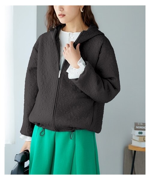 nissen（ニッセン）の「大きいサイズ ゆるシルエット花柄ジャガードパーカー（パーカー・レディース・オフホワイト/ミントグリーン/チャコールグレー・L/LL/3L/4L/5L/6L/8L/10L）」の16枚目の写真