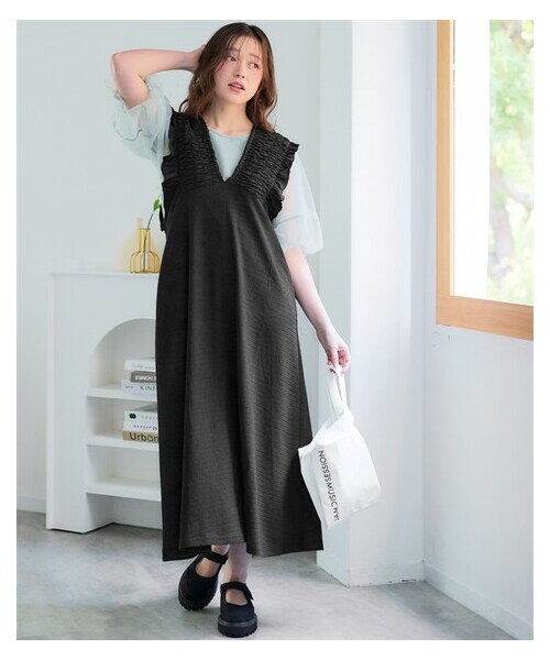 nissen（ニッセン）の「＜大きいサイズ＞カット楊柳フリルデザインジャンパースカート（ワンピース・レディース・ブラウン/黒・L~LL/3L~4L/5L~6L/8L/10L）」の3枚目の写真