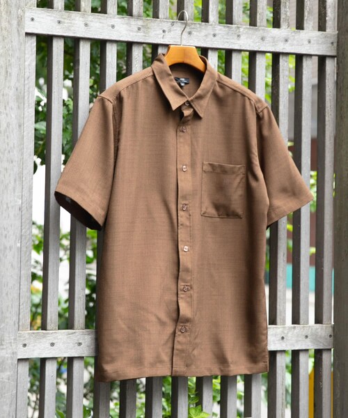 ITEMS URBANRESEARCH(アイテムズ アーバンリサーチ)の「『イージーケア/速乾/UVカット』『セットアップ対応』クイックドライリネンタッチ半袖シャツ(シャツ/ブラウス・メンズ・CHA/GRN/BRN/BLK・M/L)」の3枚目の写真