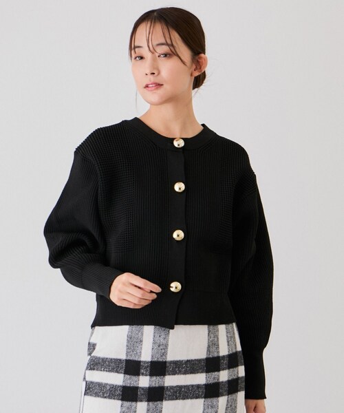 Jayro(ジャイロ)の「ビッグ釦柄切替バルーンカーディガン(カーディガン/ボレロ・レディース・ブラック/オフホワイト/オレンジ・F)」の6枚目の写真
