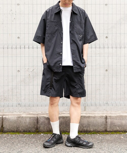 ITEMS URBANRESEARCH(アイテムズ アーバンリサーチ)の「『撥水/イージーケア/接触冷感/UVカット』タスランナイロンスナップボタン半袖シャツ(シャツ/ブラウス・メンズ・CHA/NVY/BLK・M/L)」の11枚目の写真