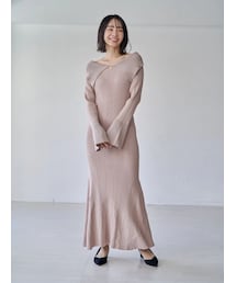 オフショルランダムニットワンピース