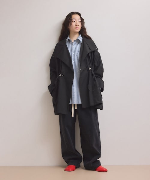 ADAM ET ROPE'(アダムエロペ)の「【WEB限定】2タックカーブデニムパンツ(デニムパンツ・レディース・ブラック/サックス・34/36/38)」の9枚目の写真