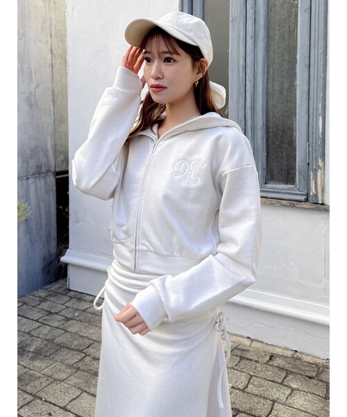 dazzlin（ダズリン）の「【UV】ロゴジップショートパーカー（パーカー・レディース・オフホワイト/アイボリー/ピンク/ネイビー・F）」の16枚目の写真